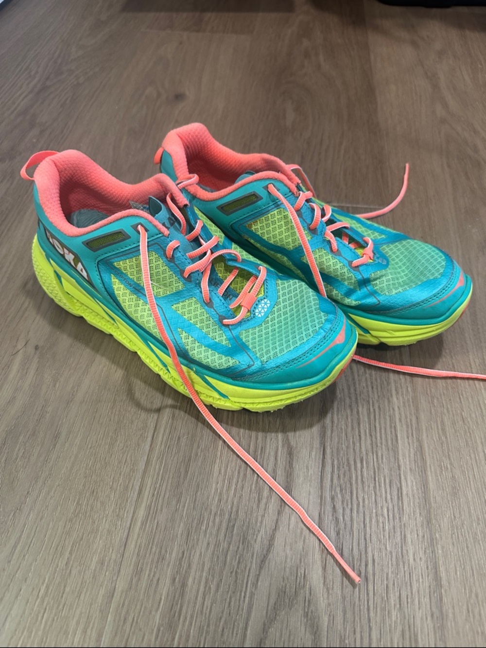 Hoka Women's Clifton One size 7.5